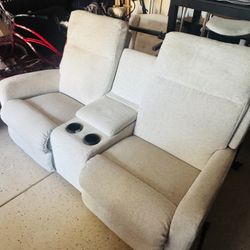Twin Recliners!