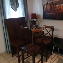Mesa De Comedor Con 4 Sillas Y Adaptador