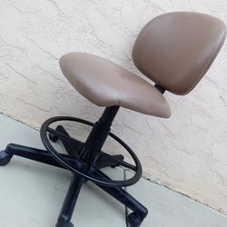 Heavy Duty Steelcase Rolling Swivel Computer Desk Task Stool Chair w/ Good Quality Vinyl Seat & Backrest, Very Comfortable with Adjustable Seat Height