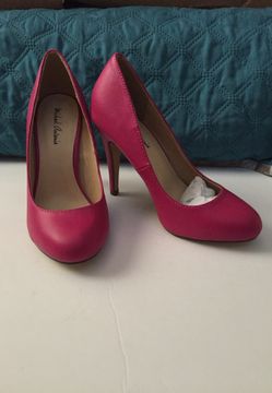 Michael Antonio pink heels size 6