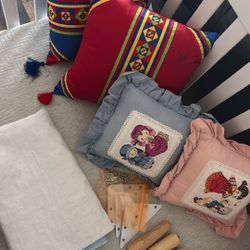 Versatile Crib To Toddler Bed And More 4 Different Styles White With Natural Wood Legs