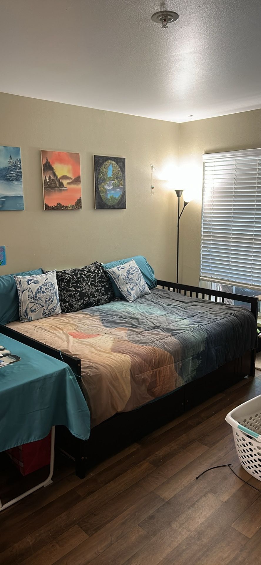 IKEA Full Daybed w/ Mattress/Drawers