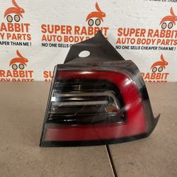 2017 Tesla Model 3 / Y Outer Passenger LED Tail Light CHEAPEST Original 2023🌹