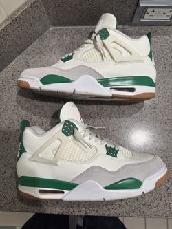 Jordan 4 Retro SB (Pine Green)
