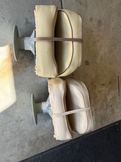 2 boat seats