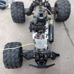 Nitro RC team losi Aftershock 1/8 scale as is found cleaning out a storage locker 75th Ave Indian School serious buyers only please