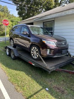 Complete Part Out/2014 Kia Sorento