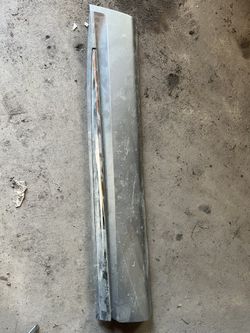 2022 Buick Envision Door Moulding W Chrome 