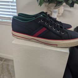 Gucci Tennis Shoes  Size 11