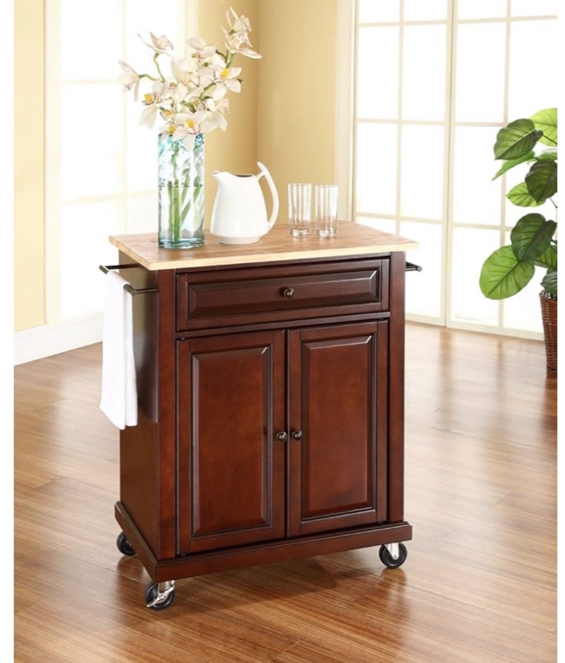 Kitchen island Brand New Assambled From The Box
