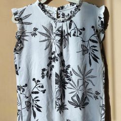Jon& Anna short sleeve floral print Women's  Blouse Top Shirt size L Large