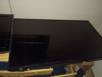Flat screen 40 in $100 or best offer