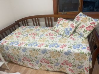 Wooden Daybed With Twin Mattress