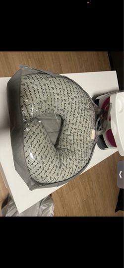 Nursing pillow