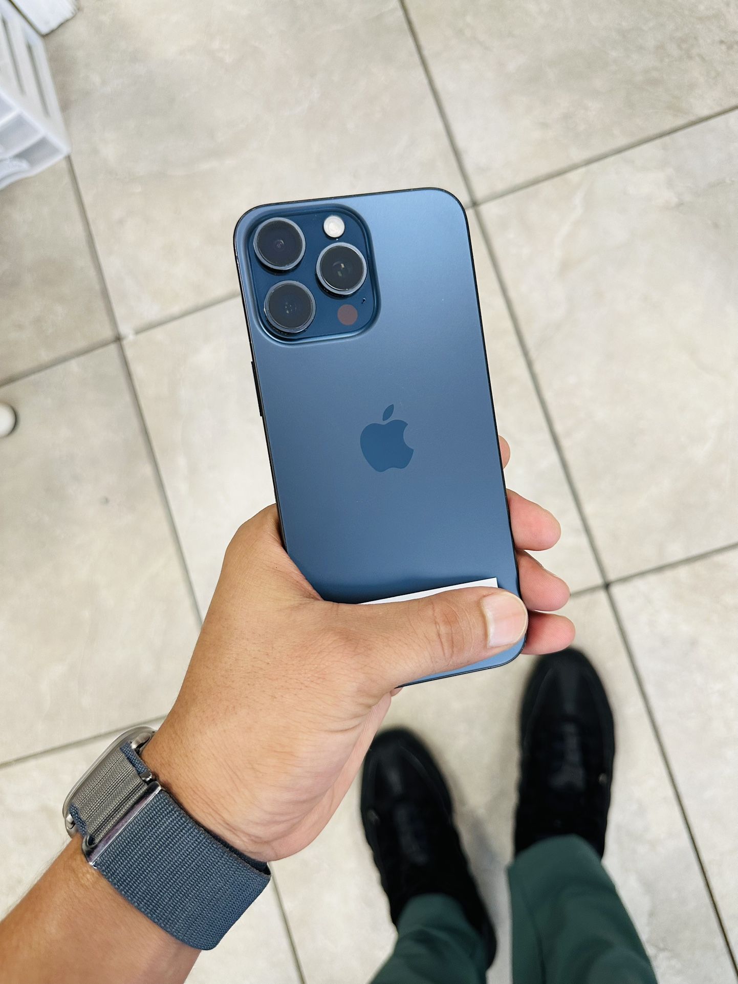 iPhone 15 Pro Max T-Mobile / Metro 256GB
