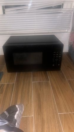 Black Microwave Large