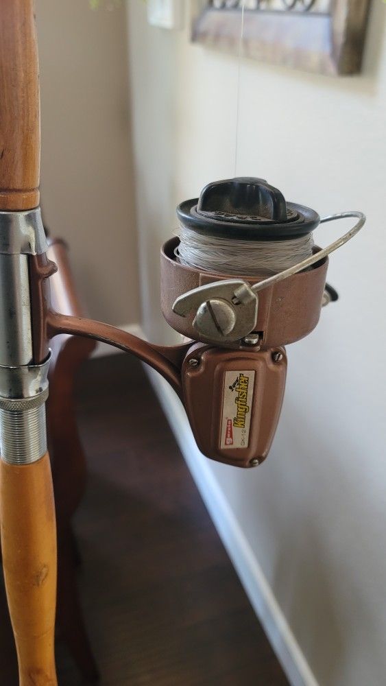 Vintage Fishing Garcia Spinning Combo GK12 Reel Kingfisher 2358 Rod