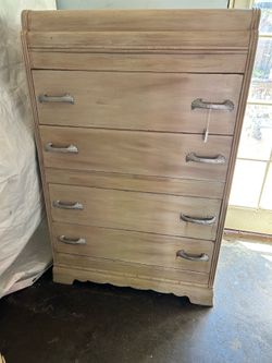 💥 Bassett 4 Chest of Drawer 💥