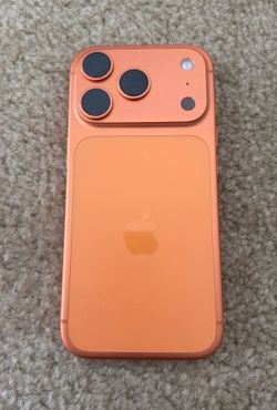 iPhone 17 pro 256GB 🍊 $650