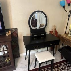 Make Up Vanity 