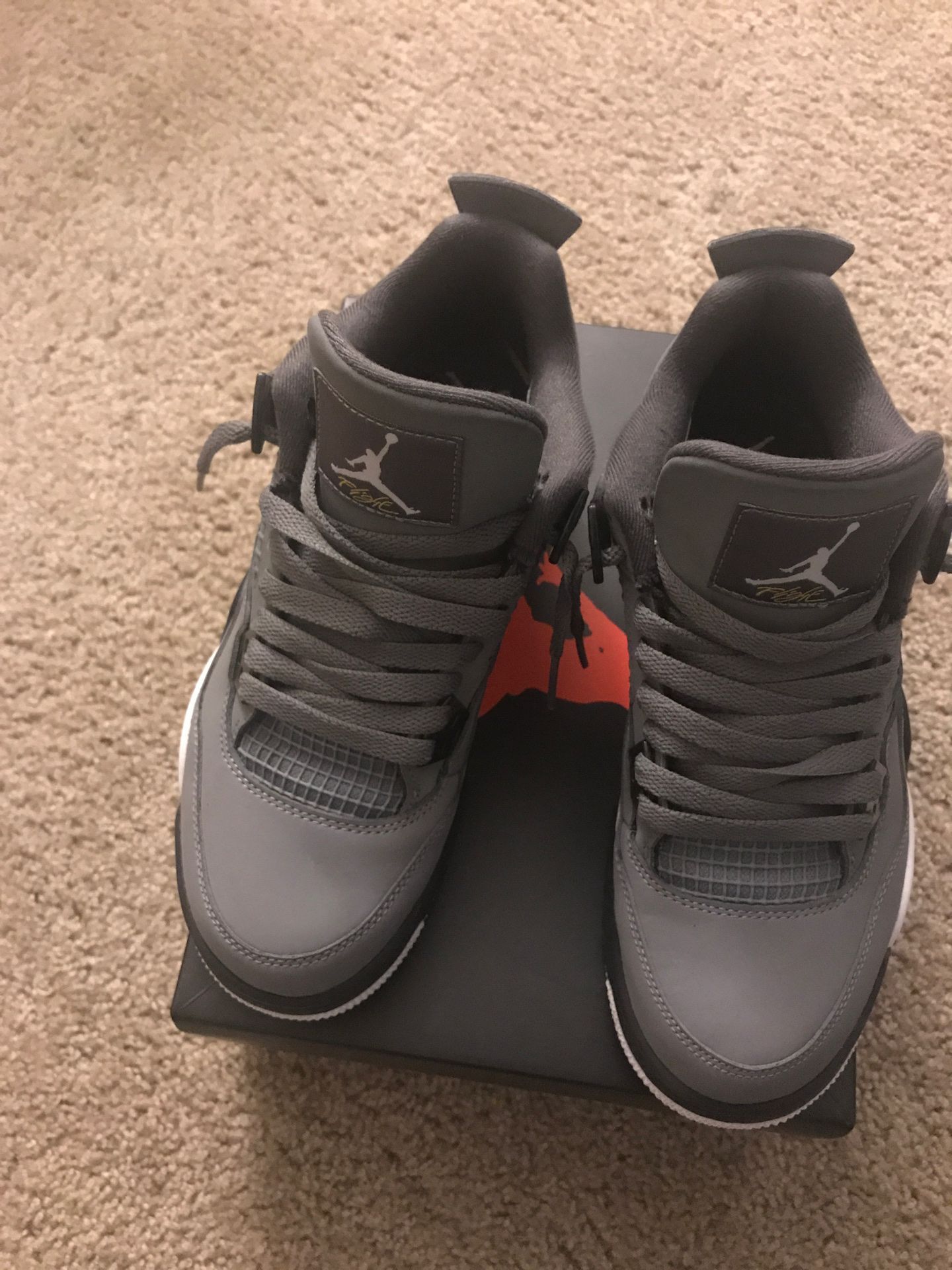 Air Jordan Retro 4 Size 7