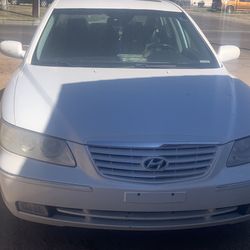 Hyundai Azera 3.8L Limited  Runs And Drives 