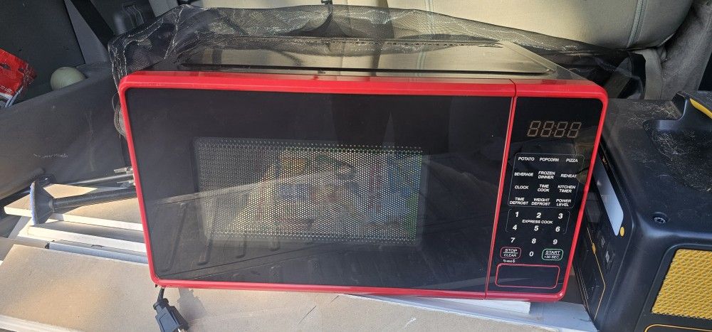Small Microwave $15 Or OBO