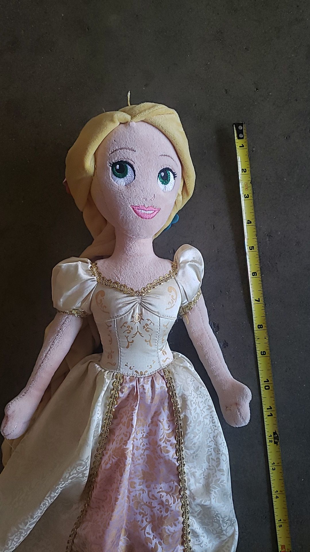 Limited edition Disney princess rapunzel wedding doll