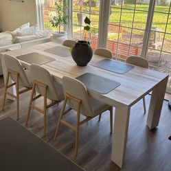 Crate And Barrel Dinning Table 