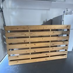 FREE PALLET 