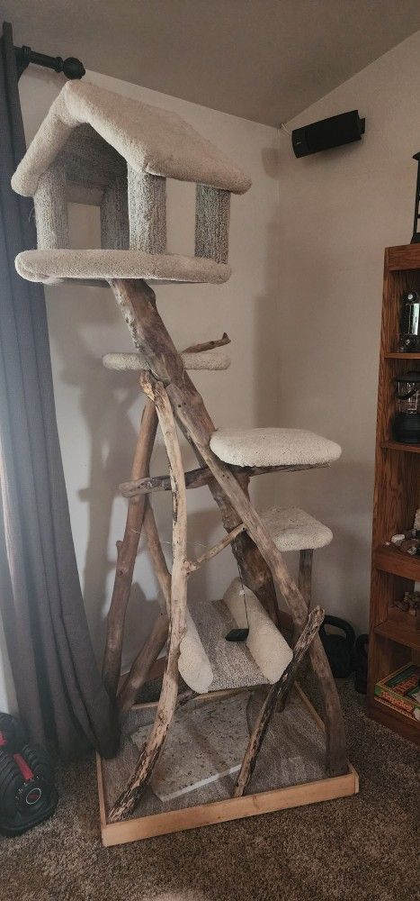 7' Rustic Cat Tree for Sale in Bonney Lake, WA - OfferUp