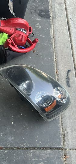Driver side headlight for 2016 Freightliner cascadia