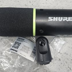 Shure MV6  Microphone, Dynamic USB PC Mic for Video Gaming & Streaming 