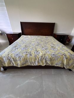 King Bed Frame with 2 Matching Nightstands – Dark Brown Wood Bedroom Set