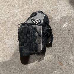 Baseball Right Hand Glove 10.5” 