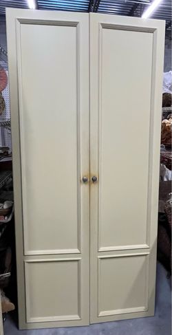 8 Tall cabinet doors and 3 matching columns with acanthus detail