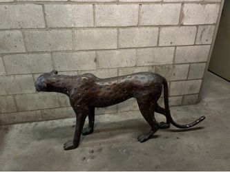 Large Bronze Cheetah Sculpture Statue