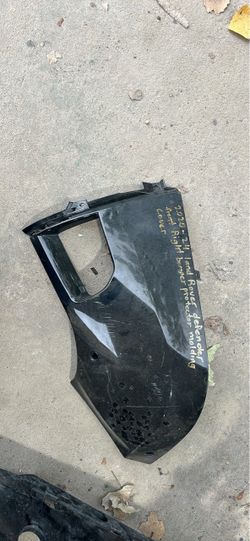 2020-2023 Land Rover Defender 110 Front Right Bumper Trim Deflector Molding