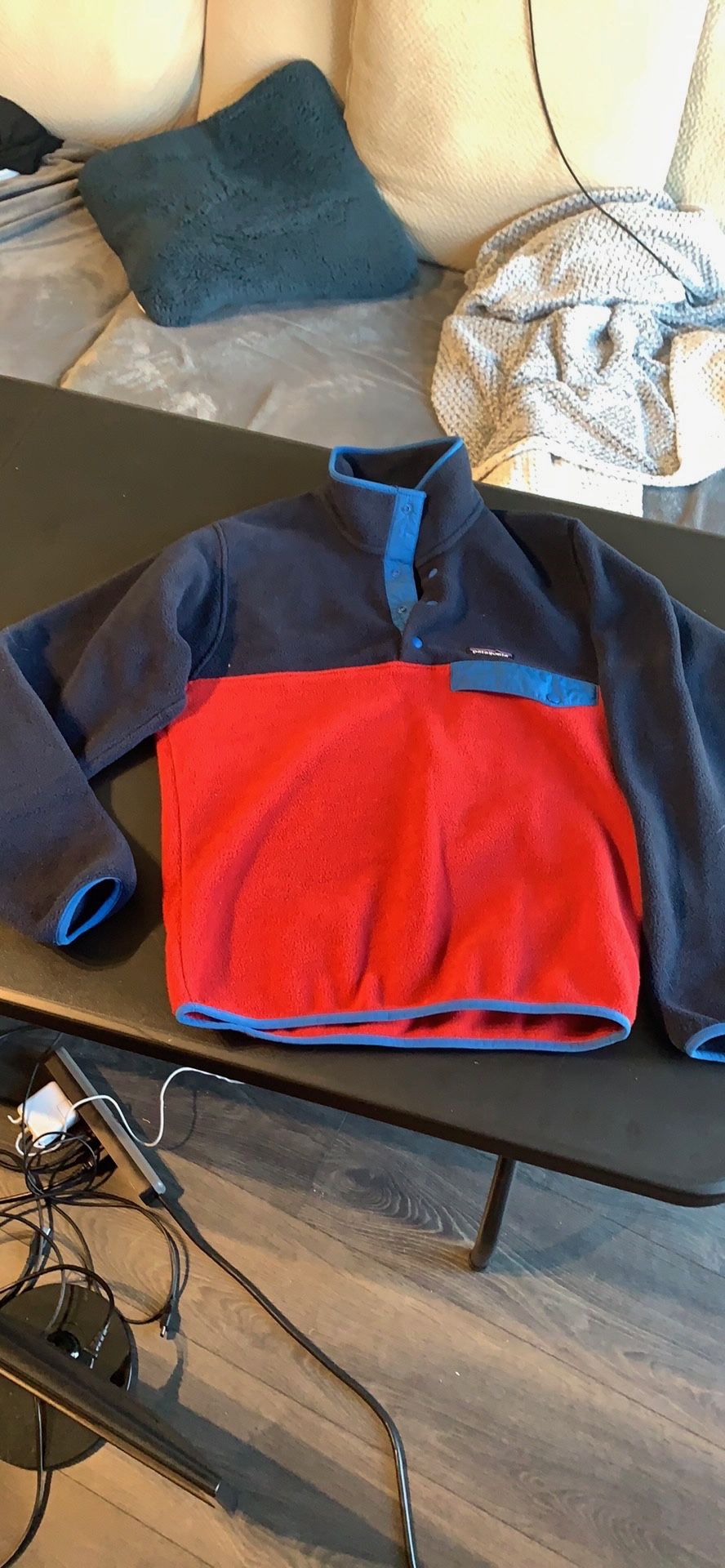 Patagonia Men’s Pullover Size XXS