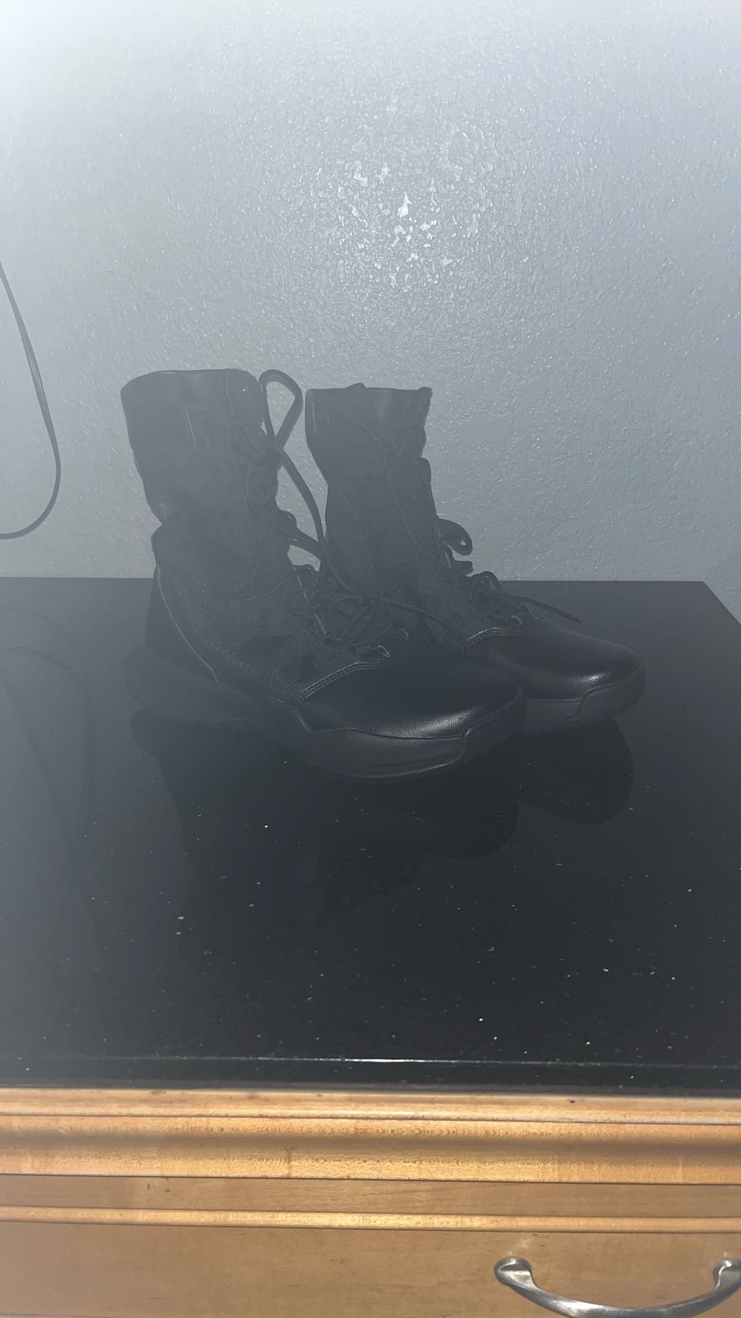 Nike Boots NWOT