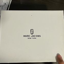 Marc Jacobs Women’s Purse. (Send Best Offer) 