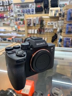 Sony A7IV