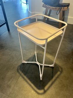 Ikea mini table or plant stand pink 
