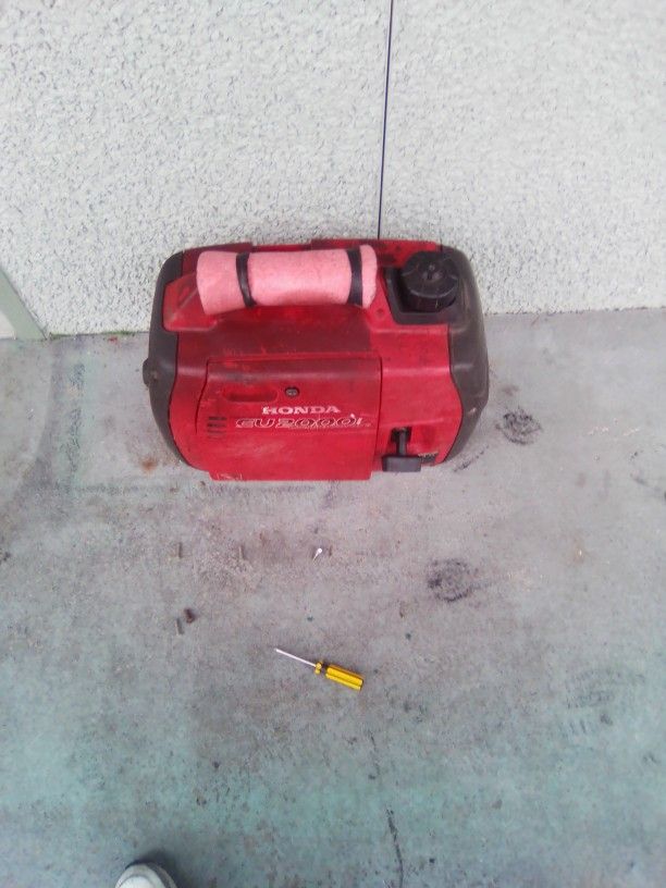 Honda Generator Inverter Eu 2000 I Needs Sparkplug And Air Filter Laying Around Will Take 175 About 2 Dollars To Fix Got A New One175 Cash Or Trade Fo
