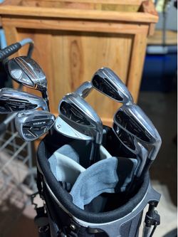 Cobra golf club set with extras