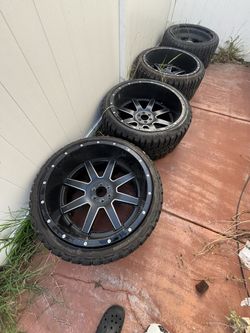 24x12 Fuel D538 Wheels