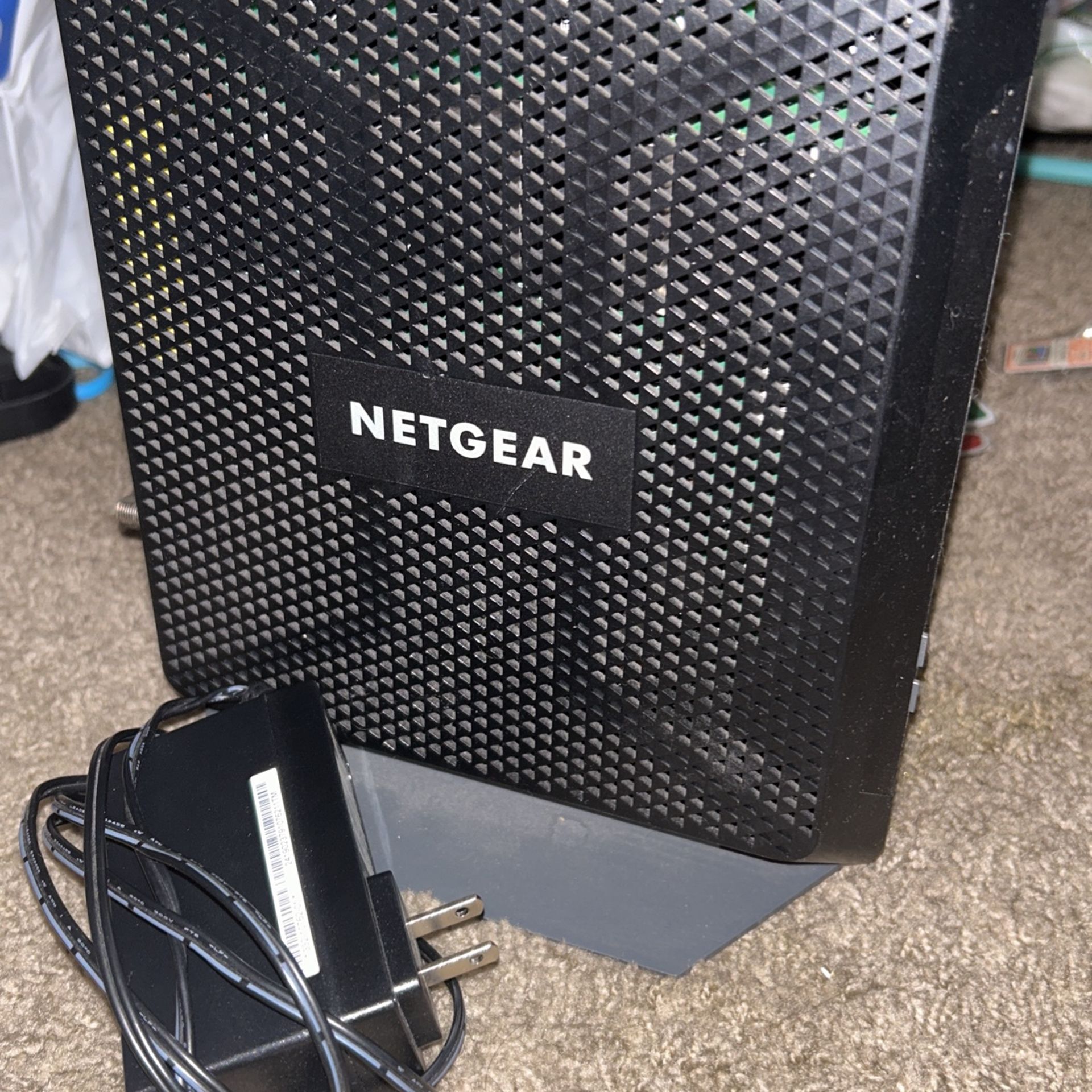 Netgear aC1900 WiFi Cable Modern router