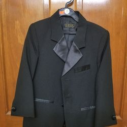 Boys Size 6 Tuxedo