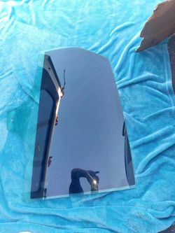 2005 2011 Ford focus hatch passenger window with tent