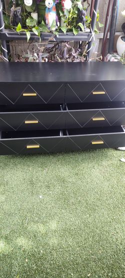 Dresser drawer